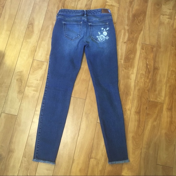 SALE ⚡️3/20⚡️ Hollister low rise super skinny - Picture 7 of 8
